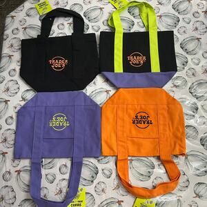 NWT Trader Joe’s Mini Tote Set Of 4 Halloween Trick Or Treat Bags Amazing Color